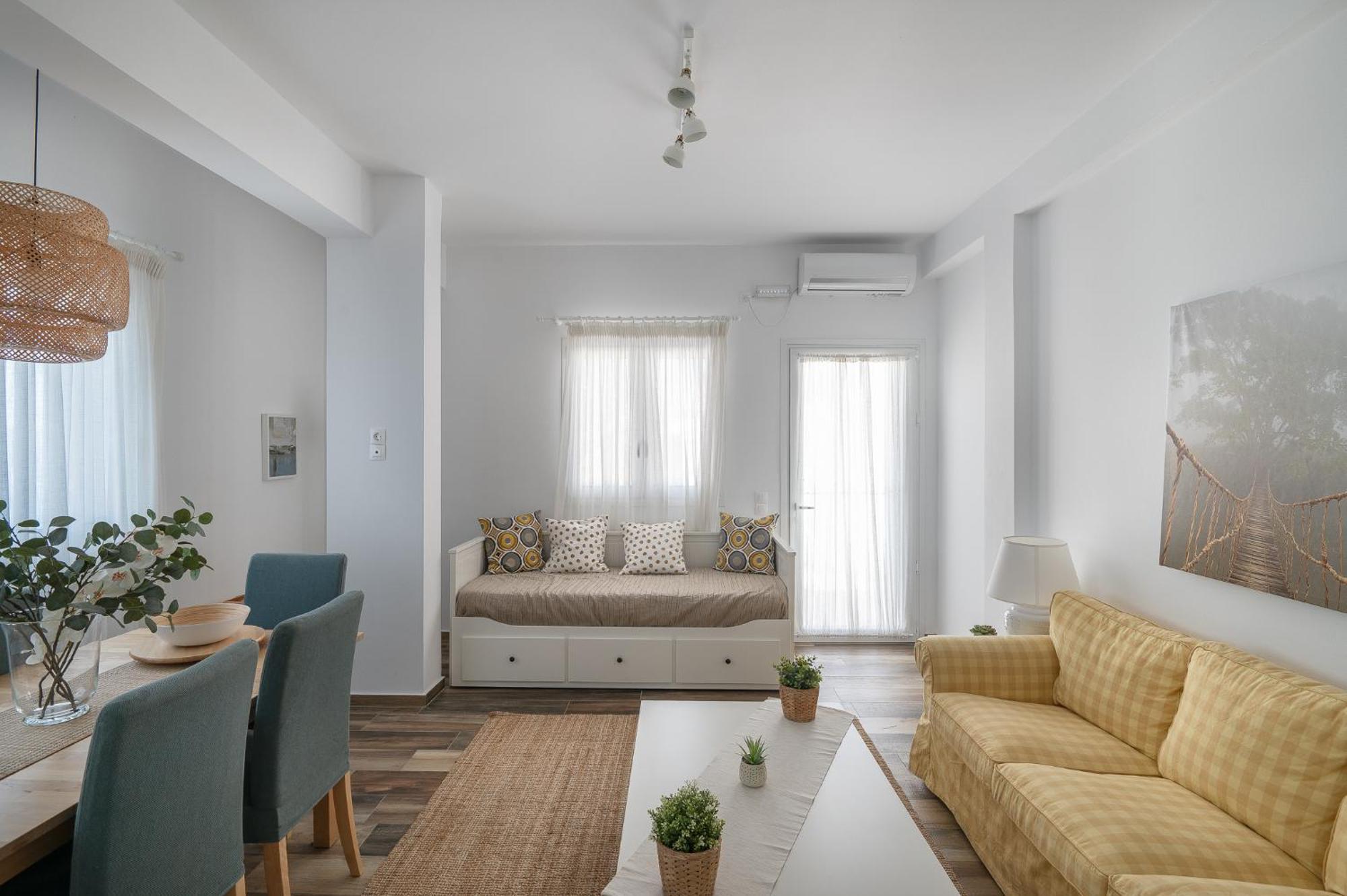 Pouletis Family Apartments - Akroyali Seaview Getaways كالاماتا المظهر الخارجي الصورة