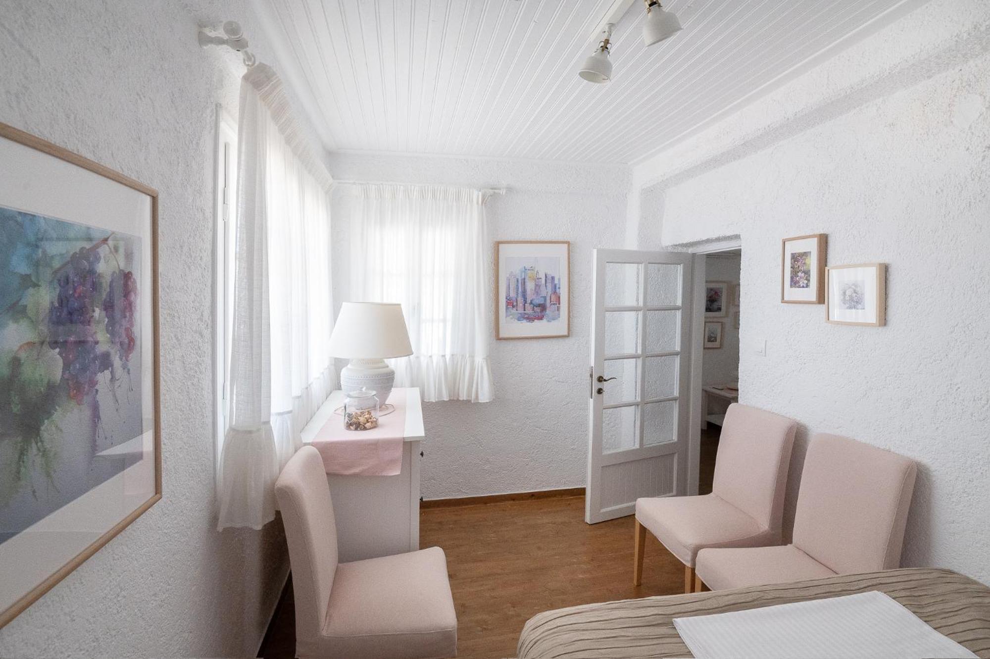 Pouletis Family Apartments - Akroyali Seaview Getaways كالاماتا المظهر الخارجي الصورة