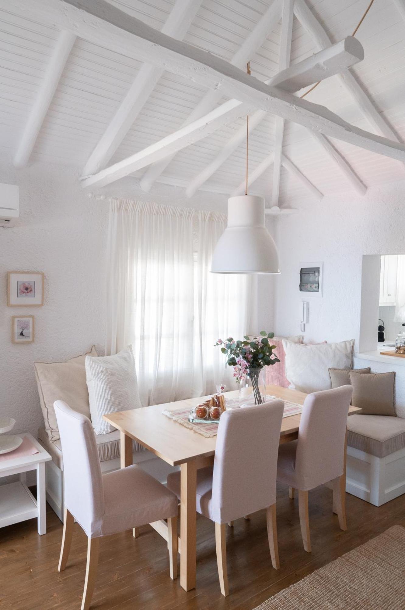 Pouletis Family Apartments - Akroyali Seaview Getaways كالاماتا الغرفة الصورة